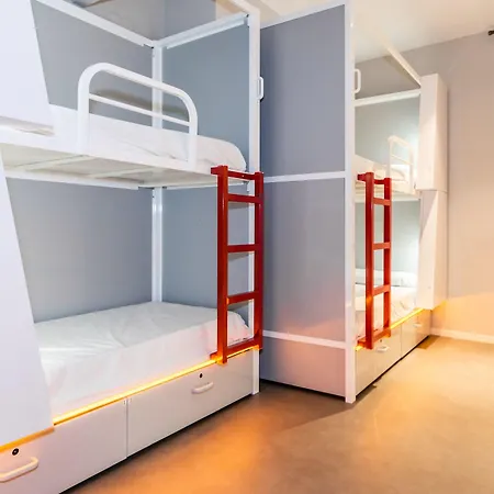 Sun & Moon Hostel-3